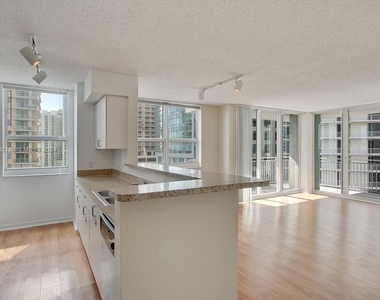 1111 Brickell Bay Dr - Photo Thumbnail 1