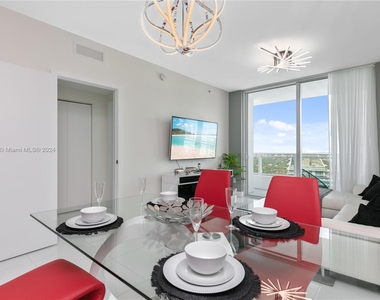 1080 Brickell Ave - Photo Thumbnail 7