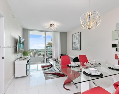 1080 Brickell Ave - Photo Thumbnail 4