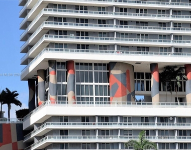 50 Biscayne Blvd - Photo Thumbnail 39