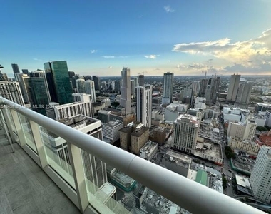 50 Biscayne Blvd - Photo Thumbnail 8