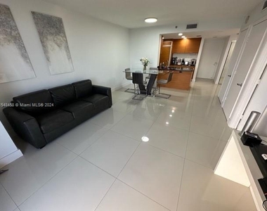 50 Biscayne Blvd - Photo Thumbnail 3