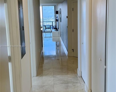 16385 Biscayne Blvd - Photo Thumbnail 18