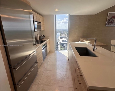 16385 Biscayne Blvd - Photo Thumbnail 22