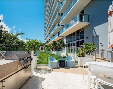 16385 Biscayne Blvd - Photo Thumbnail 49