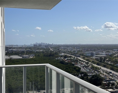 16385 Biscayne Blvd - Photo Thumbnail 41