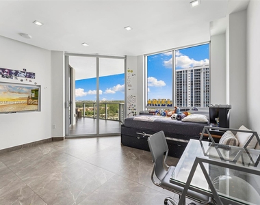 17111 Biscayne Blvd - Photo Thumbnail 37