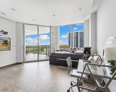 17111 Biscayne Blvd - Photo Thumbnail 36