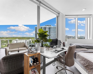 17111 Biscayne Blvd - Photo Thumbnail 33