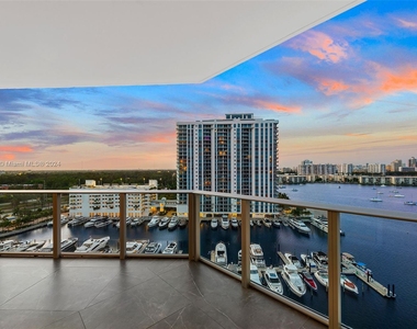 17111 Biscayne Blvd - Photo Thumbnail 2