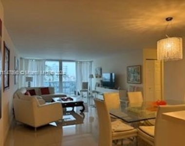 3140 S Ocean Dr - Photo Thumbnail 7