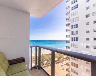 6039 Collins Ave - Photo Thumbnail 0