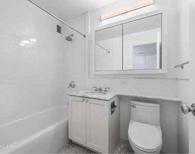 211 E 70th St - Photo Thumbnail 11