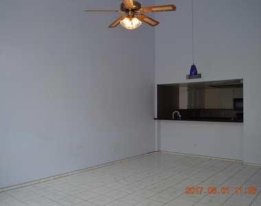 1111 W Summit Place - Photo Thumbnail 2