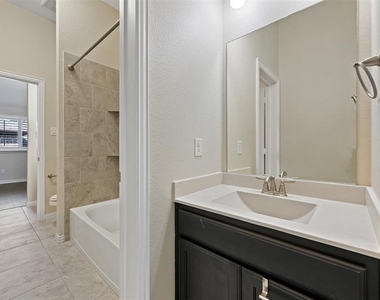 6105 Cedar Sage Trail - Photo Thumbnail 22