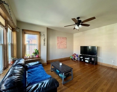 4132 N Francisco Avenue - Photo Thumbnail 2