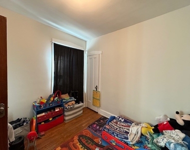 4132 N Francisco Avenue - Photo Thumbnail 11