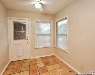 209 Lyman Dr - Photo Thumbnail 12