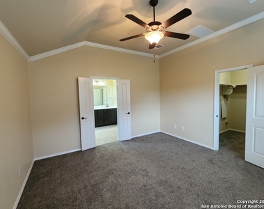 8515 Fess Parker Dr - Photo Thumbnail 9