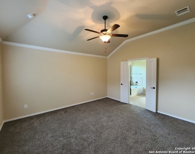 8515 Fess Parker Dr - Photo Thumbnail 7