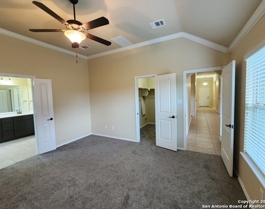 8515 Fess Parker Dr - Photo Thumbnail 8