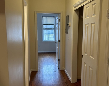 5609 Hudson Ave - Photo Thumbnail 3