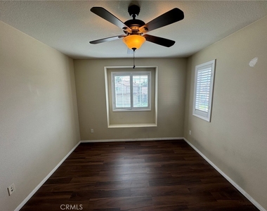 29360 Ariel Street - Photo Thumbnail 15