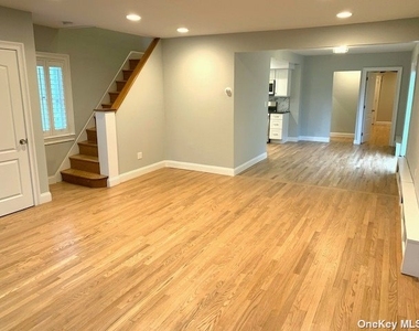 449 E Olive Street - Photo Thumbnail 12