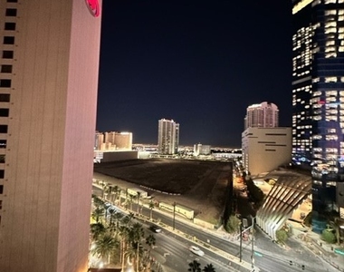 2700 Las Vegas Boulevard - Photo Thumbnail 1