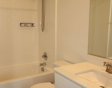 5227 Surfwalk Way Unit 105 - Photo Thumbnail 9