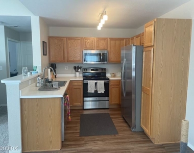 3002 W Elizabeth St 5g - Photo Thumbnail 1