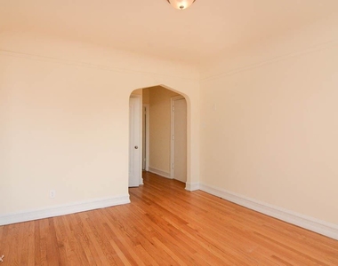 2946 N. Albany, Unit W-6 - Photo Thumbnail 8