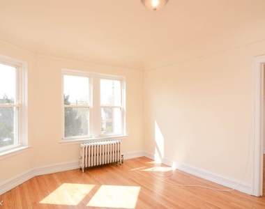 2946 N. Albany, Unit W-6 - Photo Thumbnail 5