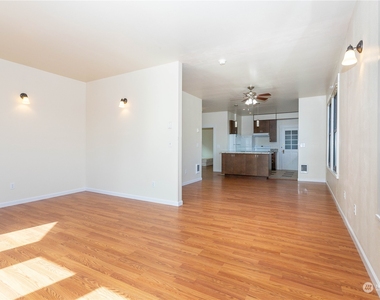 3010 E Spruce Street - Photo Thumbnail 4