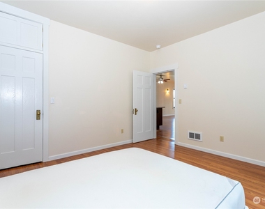 3010 E Spruce Street - Photo Thumbnail 12