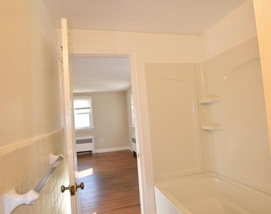 1029 Lafayette Ave - Photo Thumbnail 20