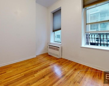 251 West 26th Street - Photo Thumbnail 10