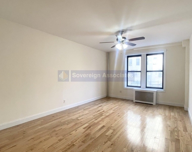 686 West 204th Street - Photo Thumbnail 0