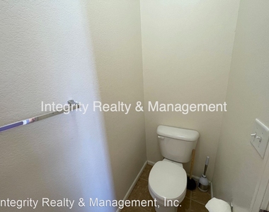 1399 Turnberry Pl - Photo Thumbnail 22