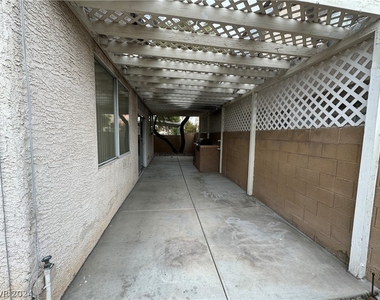 2581 Silver Shadow Drive - Photo Thumbnail 11