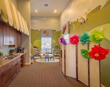 2053 Greenbriar Terrace - Photo Thumbnail 23