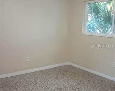 14501 N Bayshore Drive - Photo Thumbnail 12