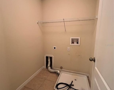 1477 Priory Circle - Photo Thumbnail 14