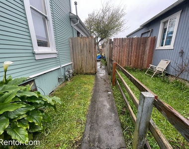 1240 East Avenue - Photo Thumbnail 20