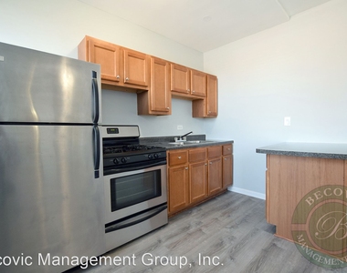 5860 N Kenmore Avenue - Photo Thumbnail 4