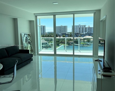 400 Sunny Isles Blvd - Photo Thumbnail 8