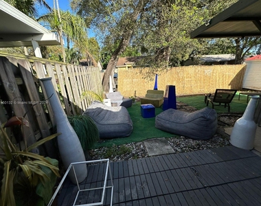 4920 Sw 27th Ave - Photo Thumbnail 27