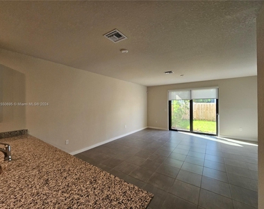 10824 Sw 232nd Ter - Photo Thumbnail 5