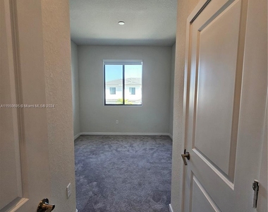 10824 Sw 232nd Ter - Photo Thumbnail 31