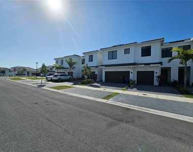 10824 Sw 232nd Ter - Photo Thumbnail 2